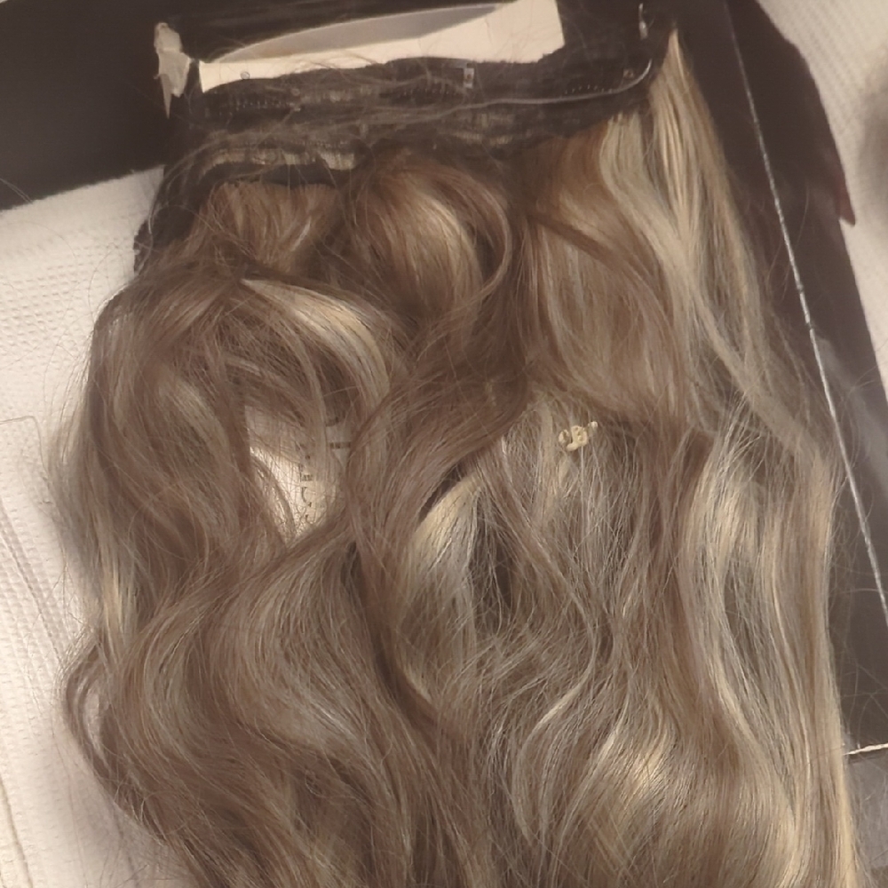 Elegant Brown and Blonde Hair Extensions
